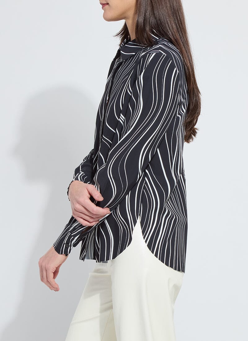 color=Undulating Lines