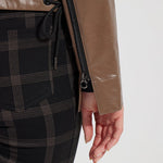 color=Cold Chestnut