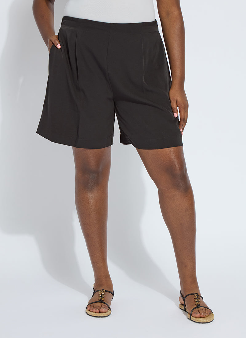 Dia Pleated Short Curvy