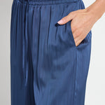 color=Capri Blue