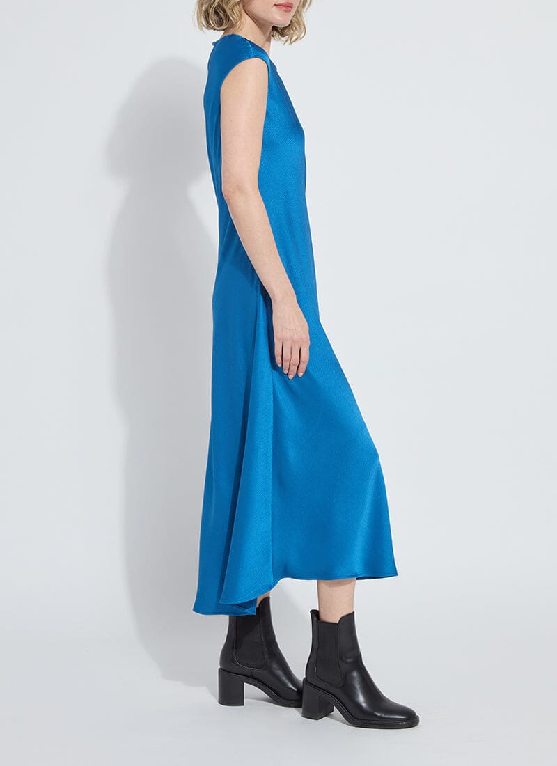 color=Deep Sapphire