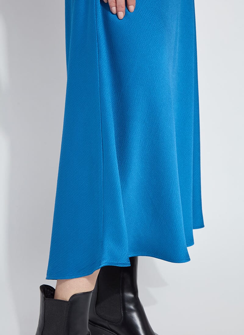 color=Deep Sapphire