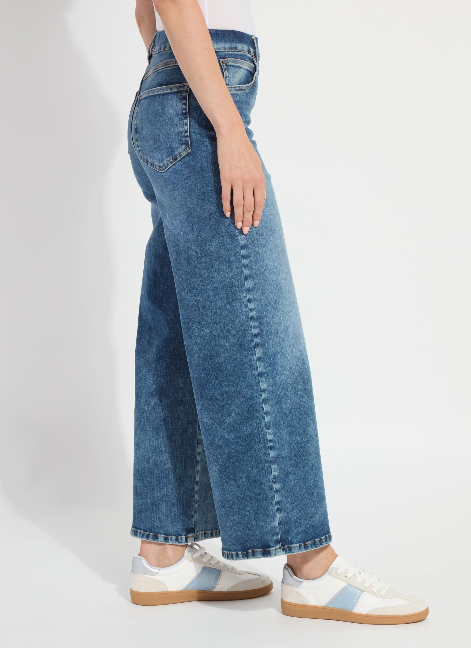 color=Hi-Low Mid Wash
