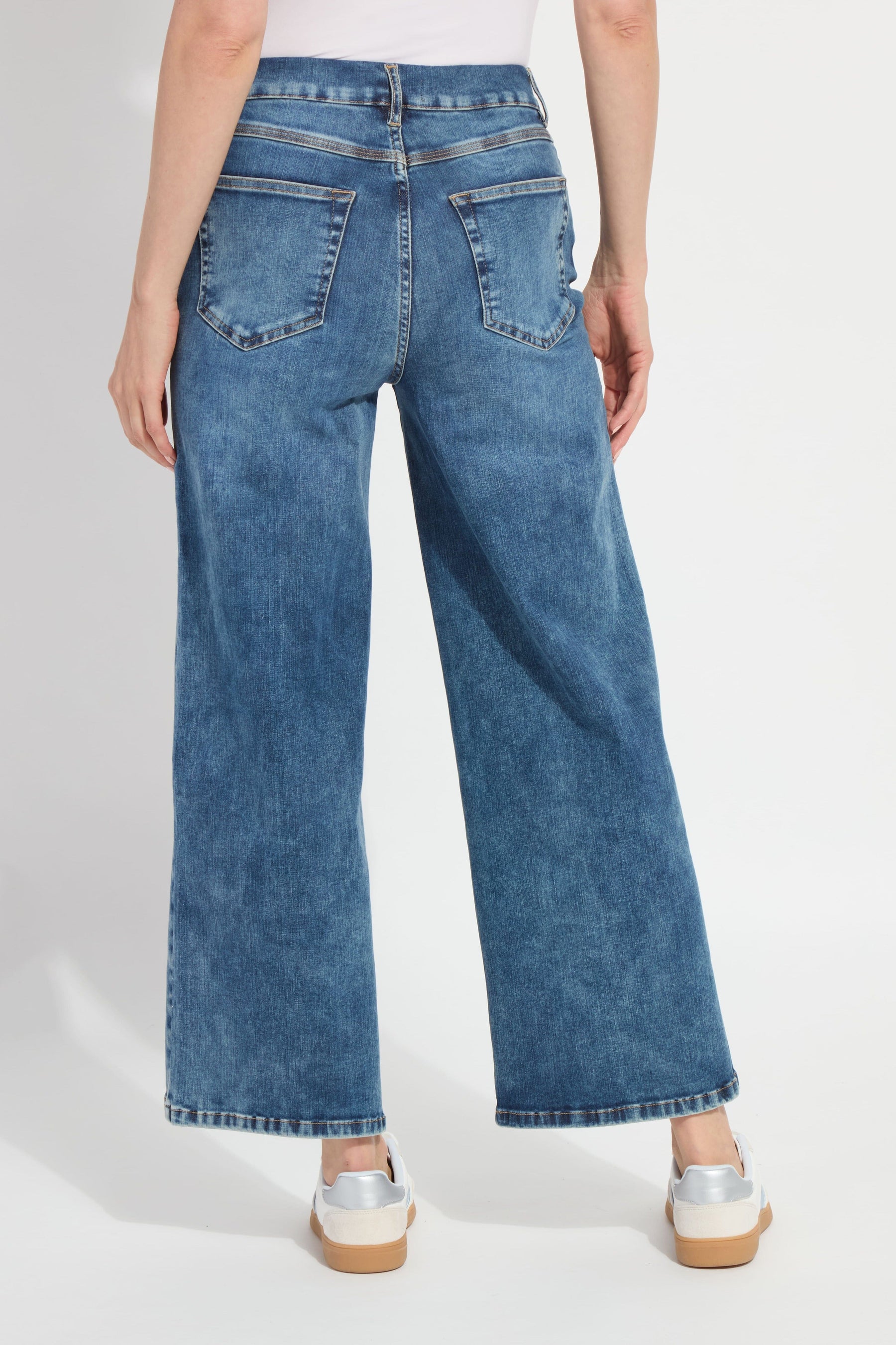 color=Hi-Low Mid Wash