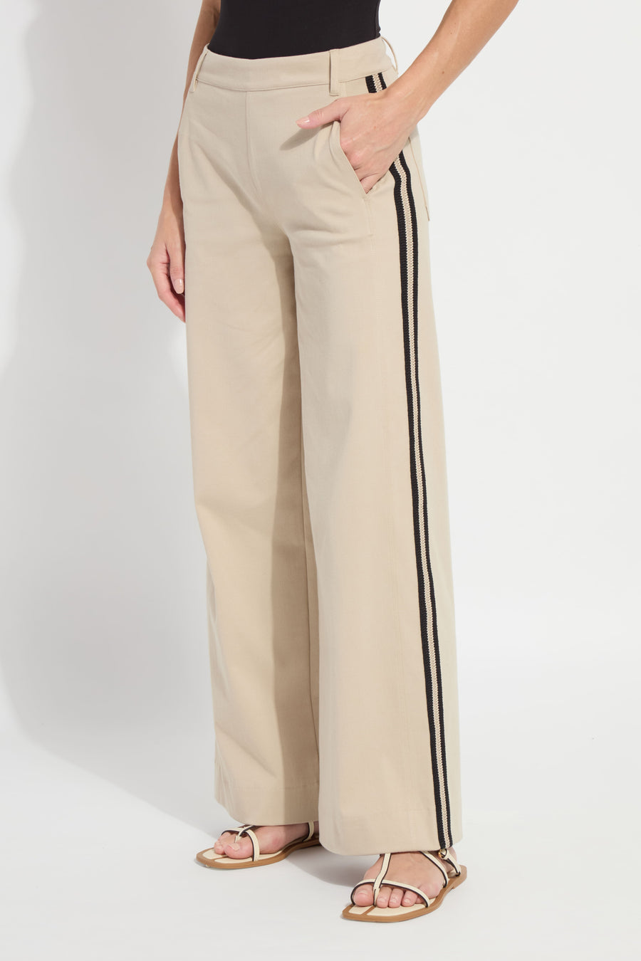 color=Crisp Khaki
