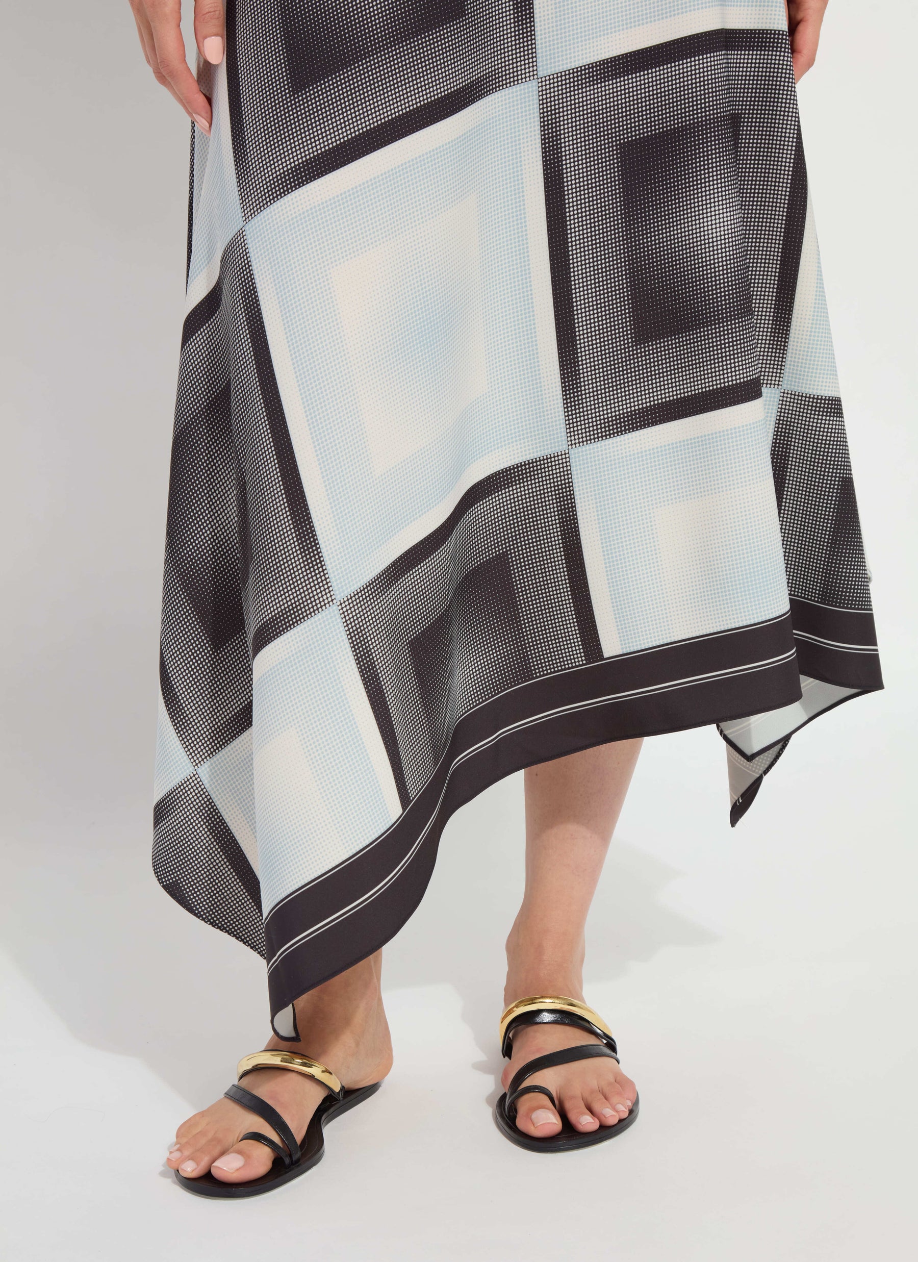 color=Halftone Scarf