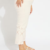 Billie Eyelet Straight Denim Curvy (26"Inseam)
