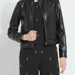color=black crocodile