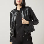 color=black crocodile