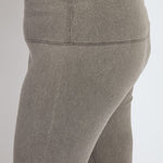 color=Mid Grey