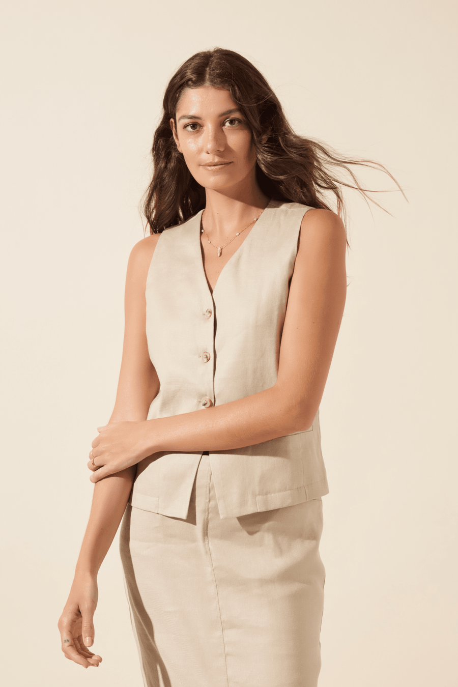 color=Linen