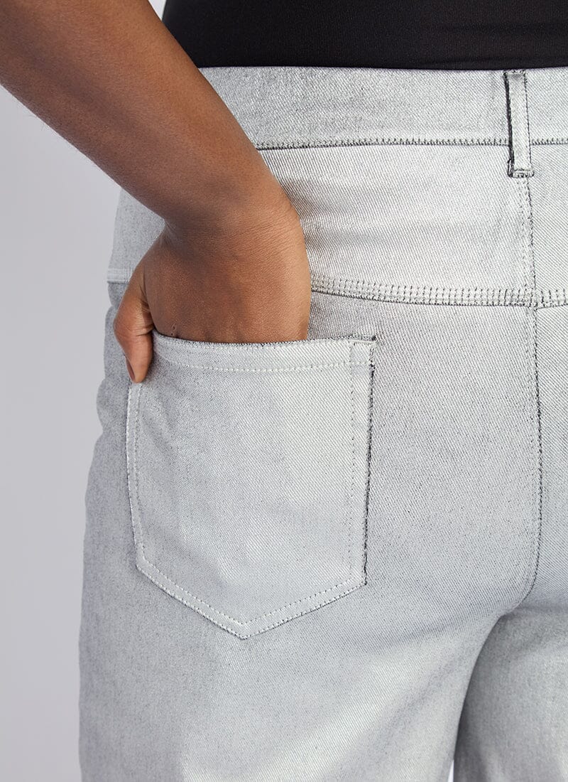 color=Metallic Silver