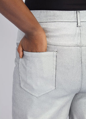 color=Metallic Silver