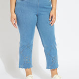 Billie Eyelet Straight Denim Curvy (26"Inseam)