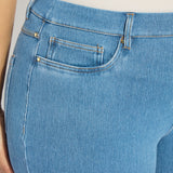 Billie Eyelet Straight Denim Curvy (26"Inseam)