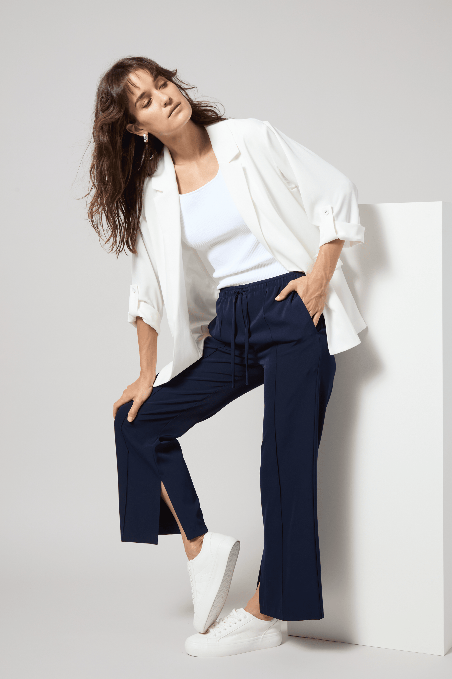color=Navy