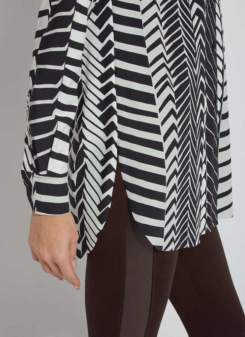 color=Street Crossing, hem detail, patterned women’s button up with contrast cuff, soft wrinkle resistant microfiber